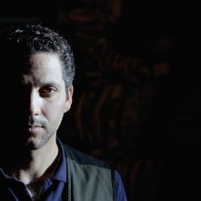 Beppe Fiorello in una scena di 'Troppi equovoci' della serie 'Crimini'