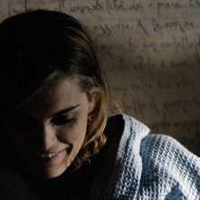 l'attrice Claudia Zanella in una scena di 'Troppi equovoci' della serie 'Crimini'