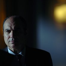 Gilberto Idonea  in una scena di 'Troppi equovoci' della serie 'Crimini'