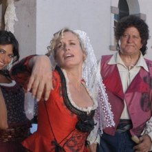 Brigitta Boccoli, Daryl Hannah, Massimo Boldi, Natalia Estrada in una scena di Olè