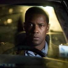 un primo piano di Denzel Washington in una scena di Deja Vu - Corsa Contro Il Tempo