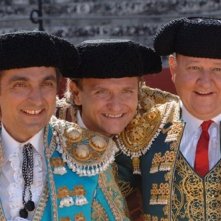 Vincenzo Salemme, Enzo Salvi e Massimo Boldi in una scena di Olè