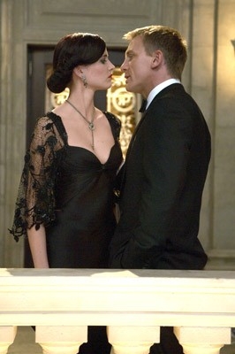 Daniel Craig e Eva Green in una scena del film Casino Royale