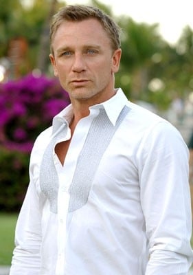 Daniel Craig in una scena del film Casino Royale