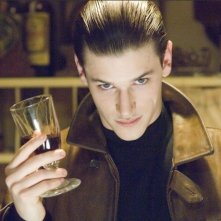 Gaspard Ulliel in una scena di Hannibal Lecter - Le origini del male (Hannibal Rising)