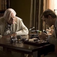 Anthony Hopkins E Jude Law In Una Scena Del Film Tutti Gli Uomini Del Re 34895