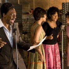 Eddie Murphy, Beyoncé Knowles, Jennifer Hudson e Anika Noni Rose in una scena di Dreamgirls