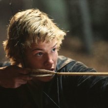 Edward Speleers in una scena del fantasy Eragon