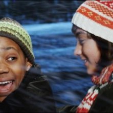 Tyler J. Williams e Quinn Shepard in una scena del film Mi sono perso il Natale