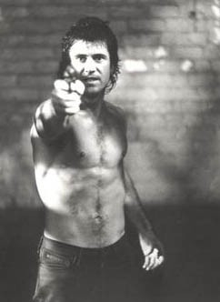 Mel Gibson in una foto promozionale del film 'Arma Letale'