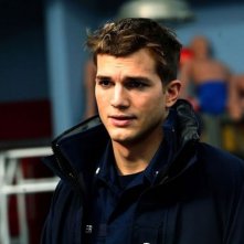 Ashton Kutcher in una scena del film The Guardian, diretto da Andrew Davis