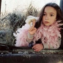 La piccola Jodelle Ferland in una scena di Tideland