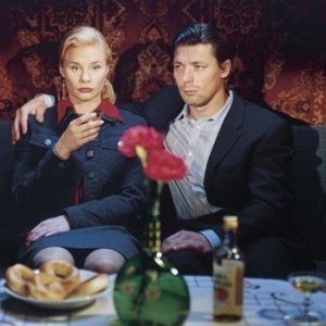 Una scena della pellicola Le luci della sera