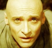 un primo piano di Hugh Jackman in una scena de L'albero della vita