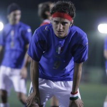 Nicolas Vaporidis con la maglia della nazionale in una scena del film Notte prima degli esami - Oggi