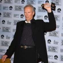 Clint Eastwood riceve il premio per Letters from Iwo Jima ai Golden Globes 2007