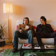 Alain Chabat e Gael García Bernal in una scena del film L'arte del sogno