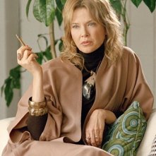 Annette Bening in una scena del film Correndo con le forbici in mano