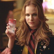 Evan Rachel Wood in una scena del film Correndo con le forbici in mano