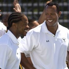 The Rock e Xzibit in una scena di La gang di Gridiron