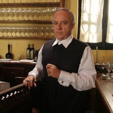 Cochi Ponzoni in una scena del film Un amore su misura