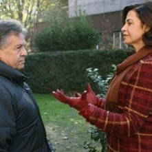 Renato Pozzetto e Anna Galiena in una scena del film Un amore su misura