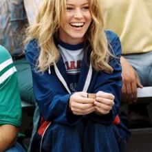 Elizabeth Banks in una scena del film Imbattibile