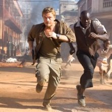 Leonardo DiCaprio e Djimon Hounsou in una sequenza del film Blood Diamond - Diamanti di sangue