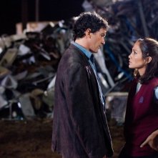 Antonio Banderas e Jennifer Lopez in una sequenza del film Bordertown