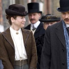 Renee Zellweger con Ewan McGregor in una scena di Miss Potter