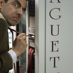 Rowan Atkinson in una scena del film Mr. Bean's Holiday