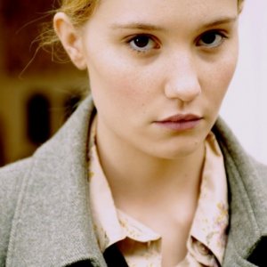 Deborah François  in una scena del film La voltapagine