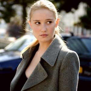 Deborah François  in una scena del film La voltapagine