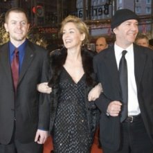 Ryan Eslinger, Sharon Stone e Timothy Hutton alla berlinale 2007 per presentare il film When a man falls in the forest