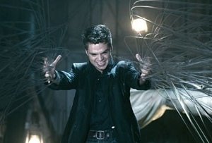 Sebastian Stan in una scena del film The Covenant