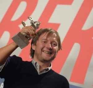 Berlinale 2007: David MacKenzie e l'Orso d'argento ottenuto da Hallam Foe per la colonna sonora