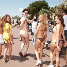 Sacha Baron Cohen in una sequenza del mockumentary 'Borat'