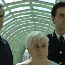 Ennio Fantastichini, Serra Yilmaz e Filippo Timi in una scena di Saturno Contro