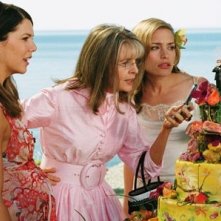 Lauren Graham, Diane Keaton e Piper Perabo in una scena del film Perchè te lo dice mamma