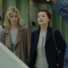 Margherita Buy e Milena Vukotic in una scena di Saturno Contro