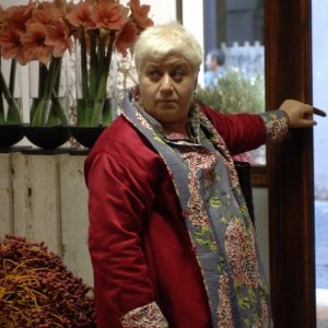 Serra Yilmaz in una scena di Saturno Contro