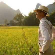 Edward Norton in una scena del dramma Il velo dipinto