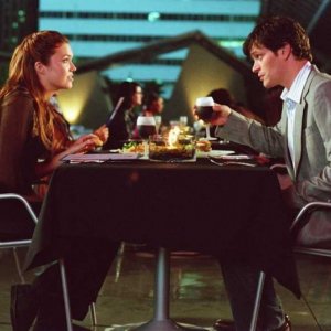 Mandy Moore e Tom Everett Scott in una scena del film Perchè te lo dice mamma