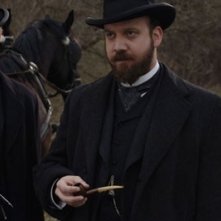 Paul Giamatti in una scena del film The Illusionist, del 2006