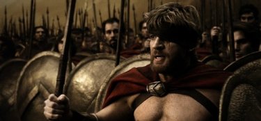 David Wenham in una scena del film 300