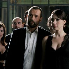 Fabio Volo accanto ad Anita Caprioli in una scena del film Uno su due