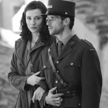 Cate Blanchett e Christian Oliver in una scena del film Intrigo a Berlino