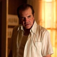 Chazz Palminteri in una scena del film Guida per riconoscere i tuoi santi