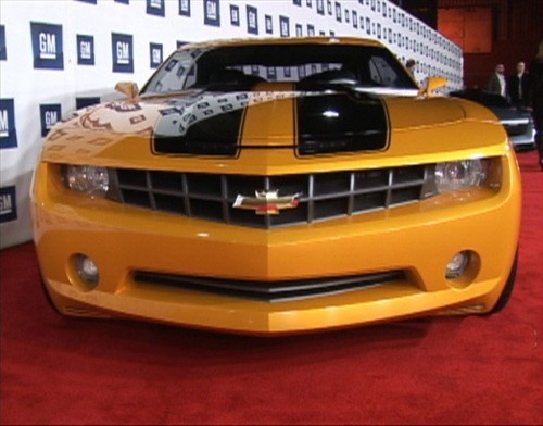 Il Modello Di Auto Bumblebee Presentato A Los Angeles Dalla General Motor In Occasione Del Film Transformers 37922