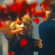 Samaire Armstrong e Jon Foster in una scena del film Stay Alive